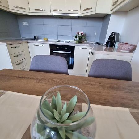 דירות Apartman Moskva בייאליינה מראה חיצוני תמונה