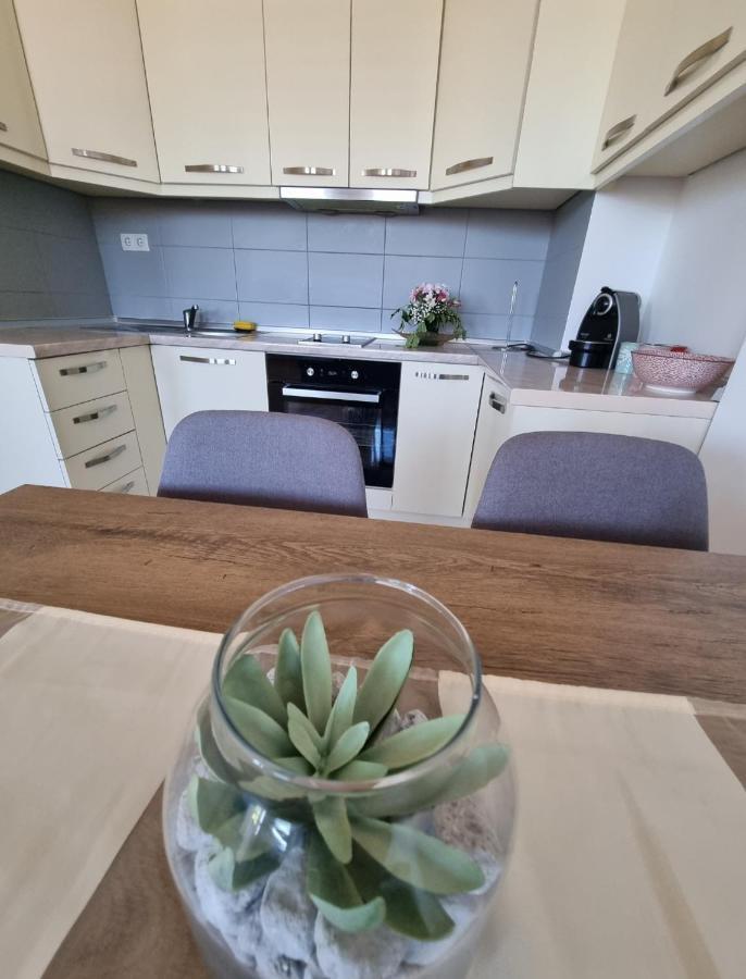דירות Apartman Moskva בייאליינה מראה חיצוני תמונה