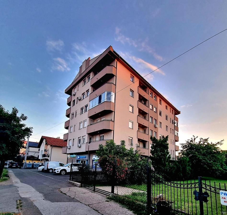 דירות Apartman Moskva בייאליינה מראה חיצוני תמונה