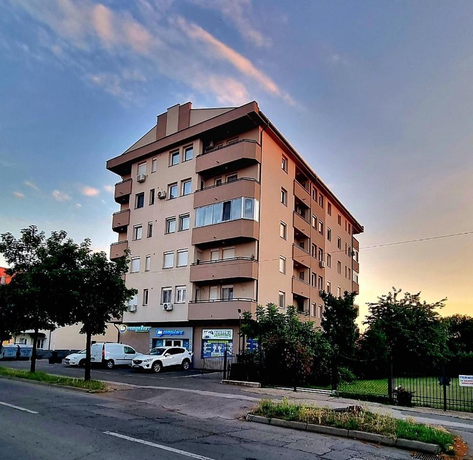 דירות Apartman Moskva בייאליינה מראה חיצוני תמונה